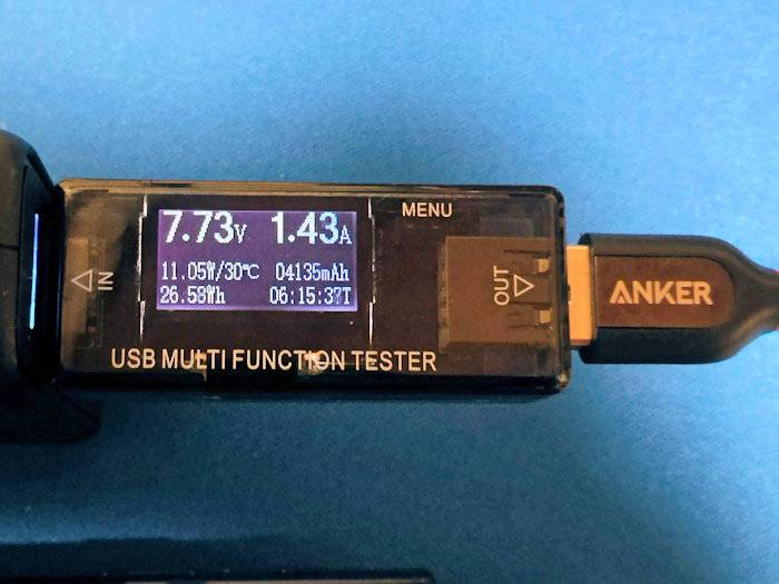 マグネット接続のUSBケーブルでもスマホが高速充電できる「ZRSE」 7 通常のケーブルで充電。7.73V/1.43A→11.05W