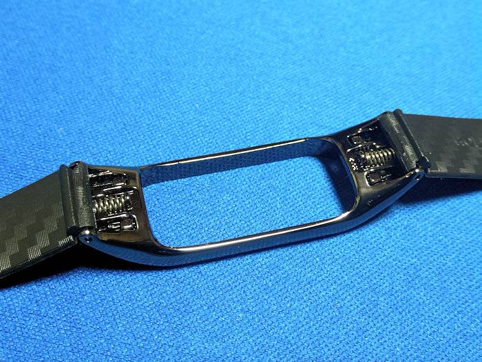 カーボンファイバーのヘアラインと金属が高級感を漂わせるMi bandのバンド #スマートウォッチ #Mi band 3 13 カーボンファイバーのヘアラインと金属が高級感を漂わせるMi bandのバンド #スマートウォッチ #Mi band 3 11