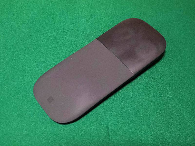 デスクトップでも快適なモバイルマウス「Microsoft Arc Mouse」