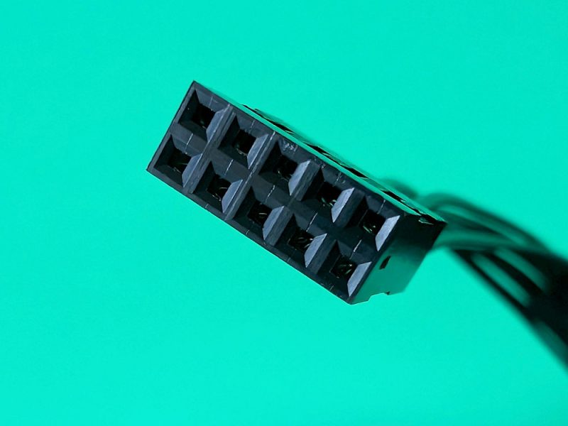 デスクトップPCの電源スイッチを手元に伸ばす 28 デスクトップPCの電源スイッチを手元に伸ばす 27